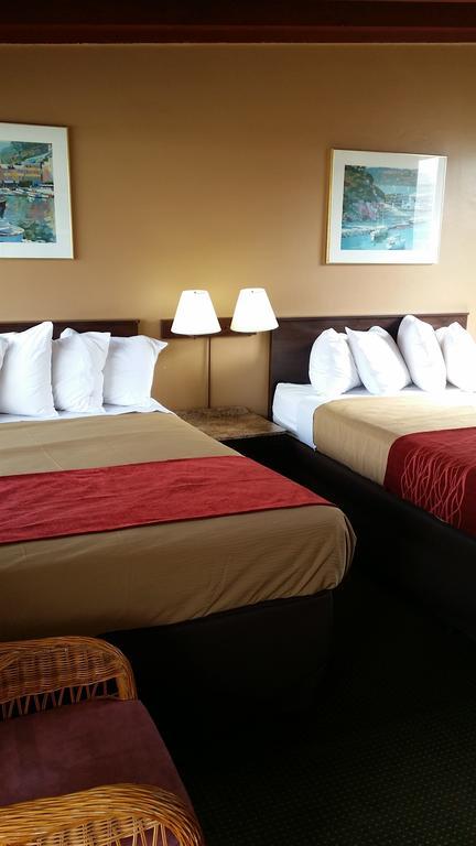 The Palms On Ocean Motel ปอมปาโนบีช ห้อง รูปภาพ