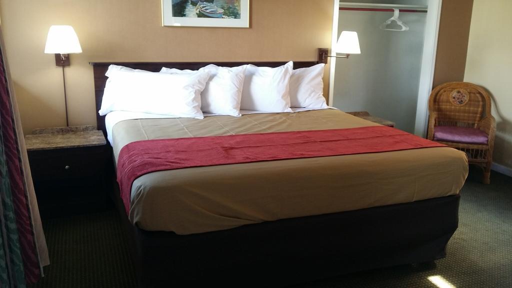 The Palms On Ocean Motel ปอมปาโนบีช ภายนอก รูปภาพ