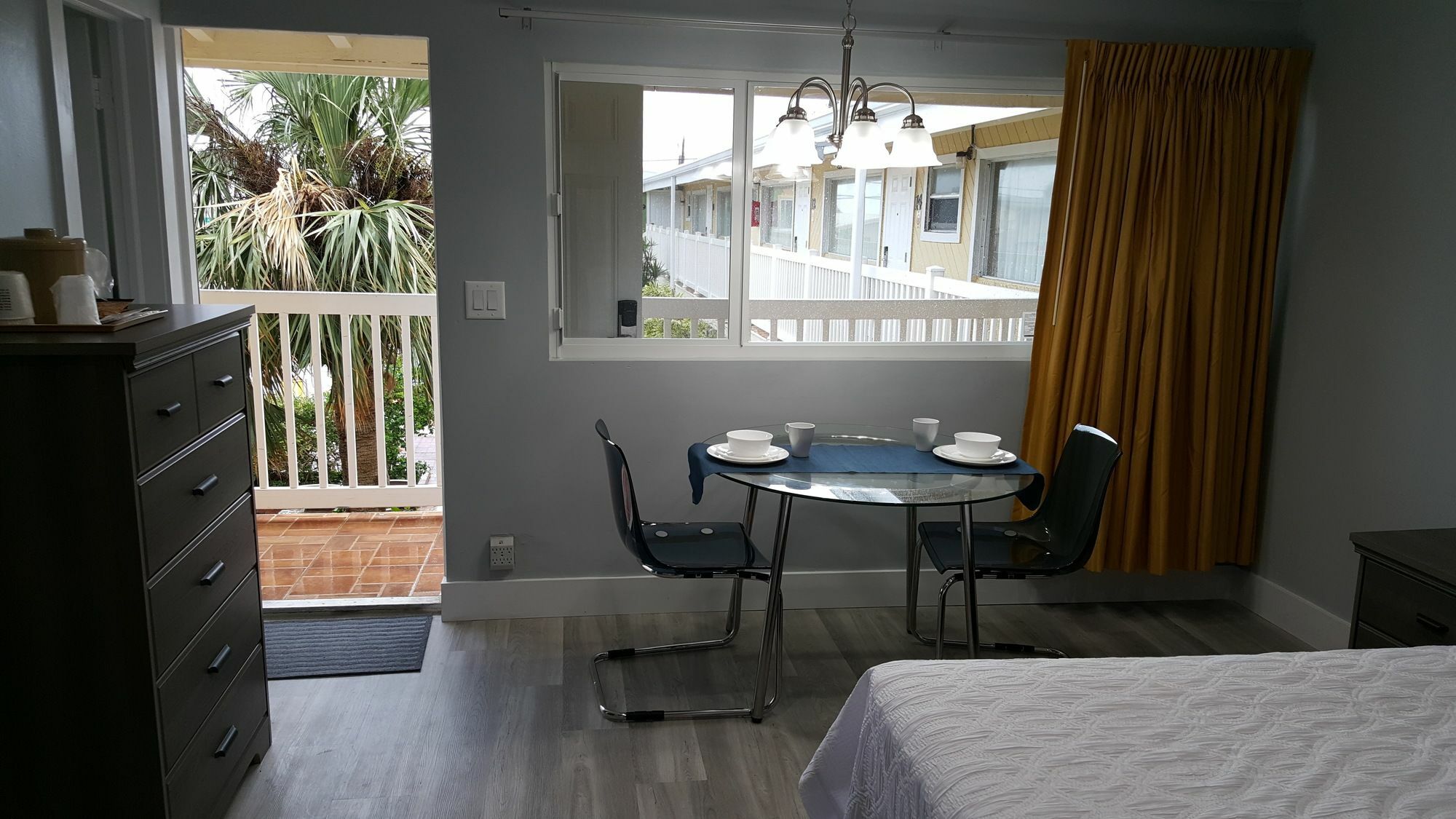 The Palms On Ocean Motel ปอมปาโนบีช ภายนอก รูปภาพ